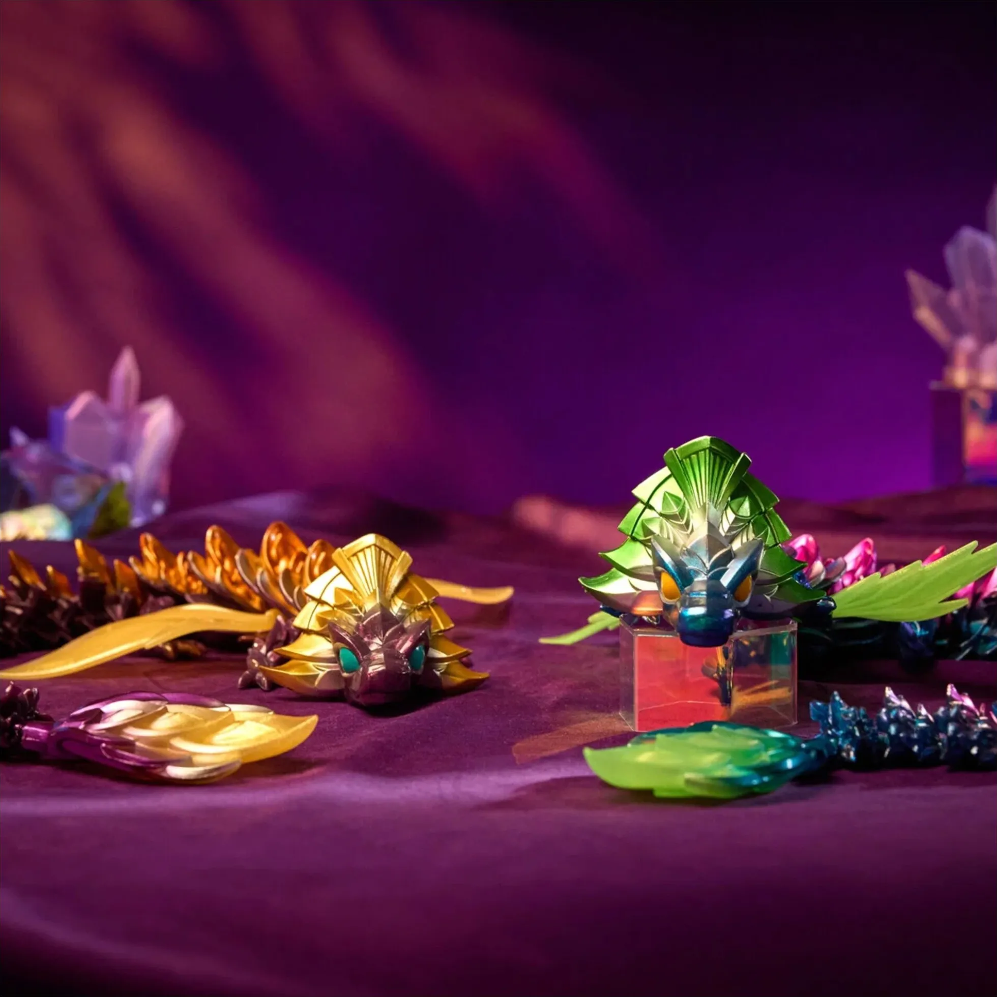 CrystaLynx Aurora Scales dragefigur med bevægelige led - Orange - 60 cm